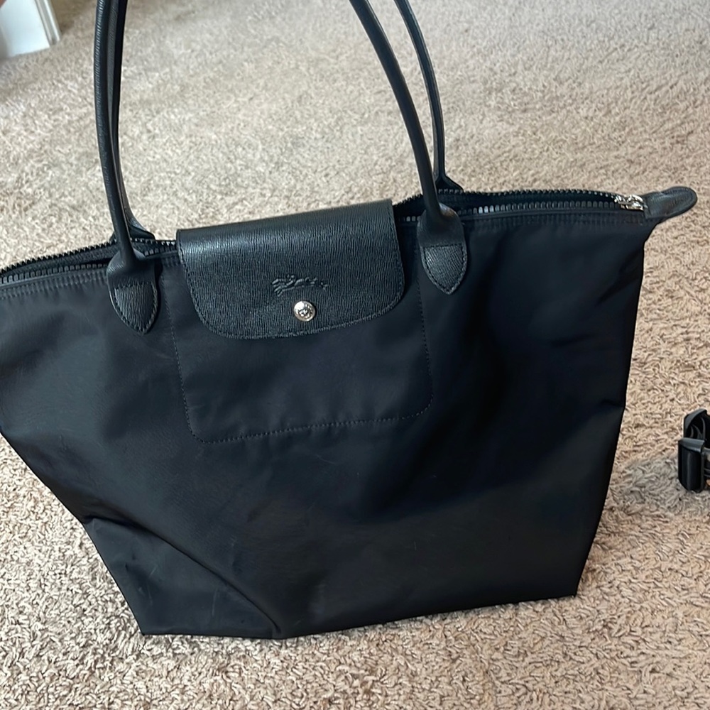 Good used condition long champ le pilage neo